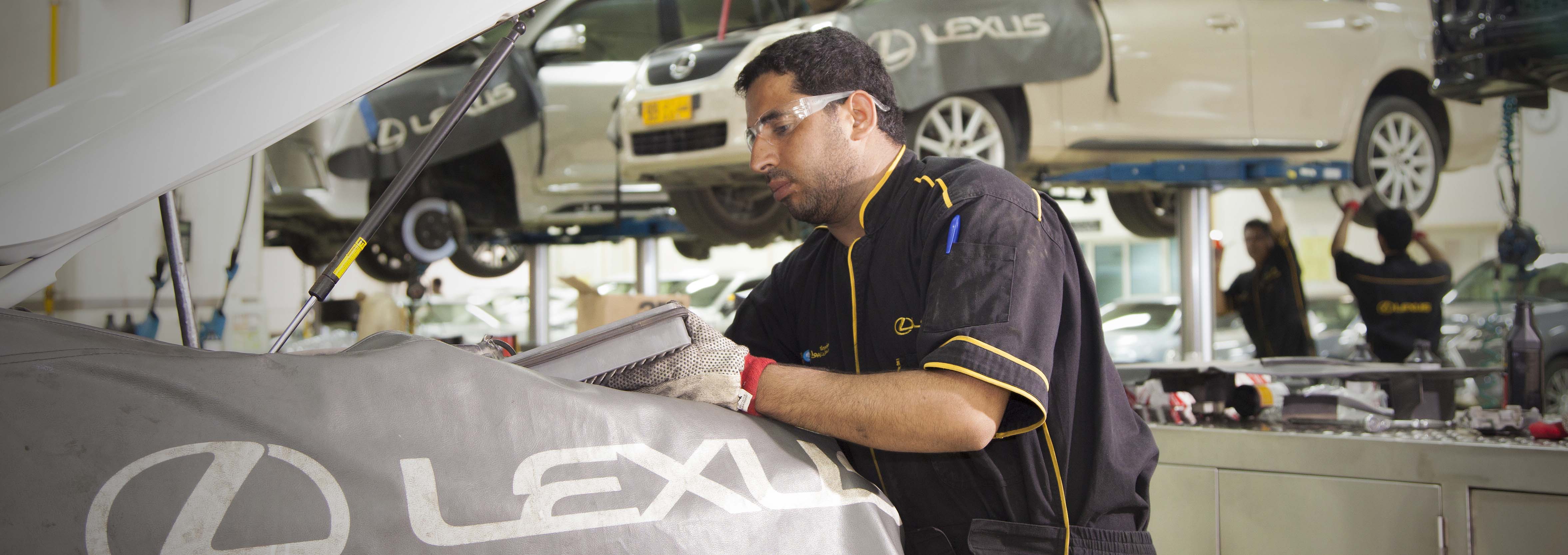Employee working in Lexus oman service centre